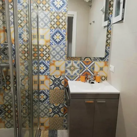 Modernos En Ciudad Jardin Apartament